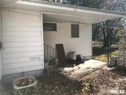 207 Van Buren St, Gorham, IL 62940 photo 24