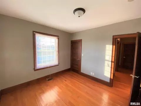 910 W North Ave, Flora, IL 62839 photo 23