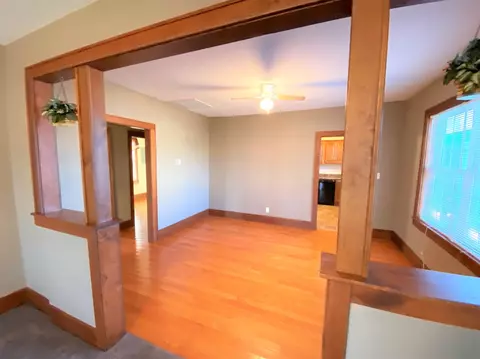 910 W North Ave, Flora, IL 62839 photo 9