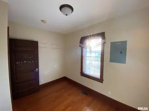 910 W North Ave, Flora, IL 62839 photo 28