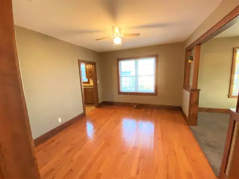 910 W North Ave, Flora, IL 62839 photo 10