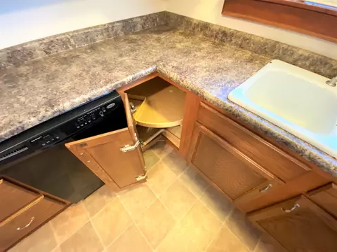 910 W North Ave, Flora, IL 62839 photo 16