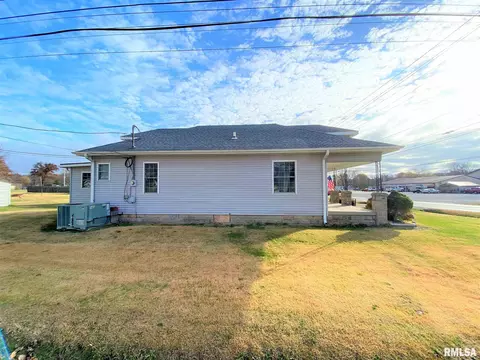 910 W North Ave, Flora, IL 62839 photo 38