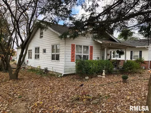 1105 S 13th St, Herrin, IL 62948 photo 2