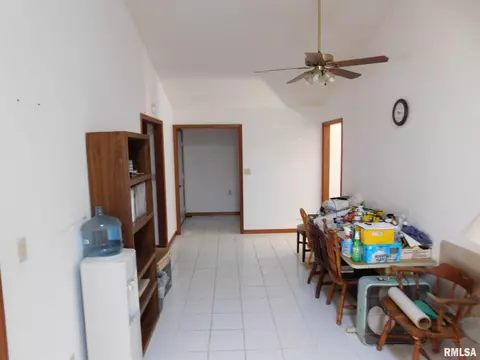 8009 Green Rd, Iuka, IL 62849 photo 11