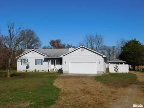 8009 Green Rd, Iuka, IL 62849 photo 1