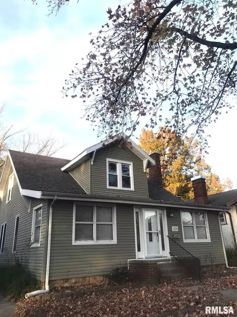 2128 Elm St, Murphysboro, IL 62966 photo 2