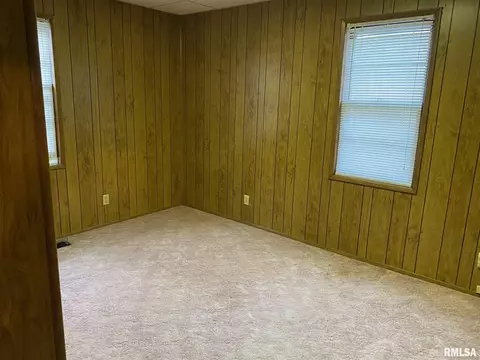 402 Johnson St, Centralia, IL 62801 photo 11