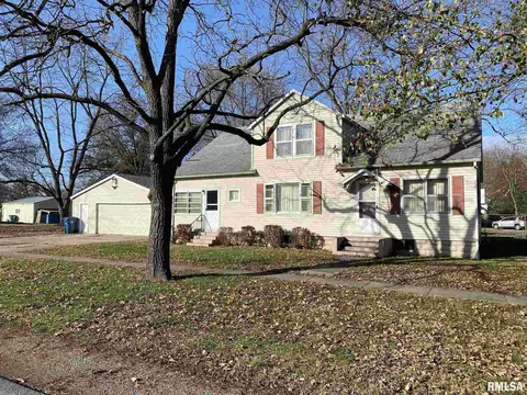 402 Johnson St, Centralia, IL 62801 photo 1
