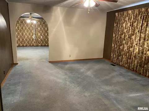 402 Johnson St, Centralia, IL 62801 photo 7