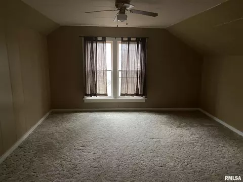 402 Johnson St, Centralia, IL 62801 photo 14