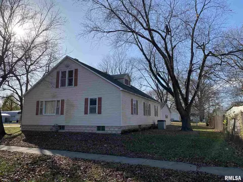 402 Johnson St, Centralia, IL 62801 photo 4