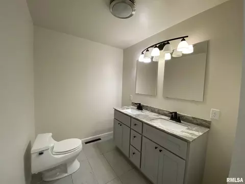 32 Webster Hill Ests, Mount Vernon, IL 62864 photo 19