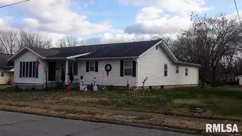 1303 W Cherry St, Marion, IL 62959 photo 5