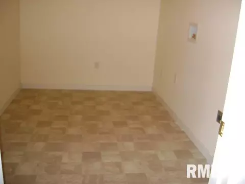 810 E Davie St, Anna, IL 62906 photo 12