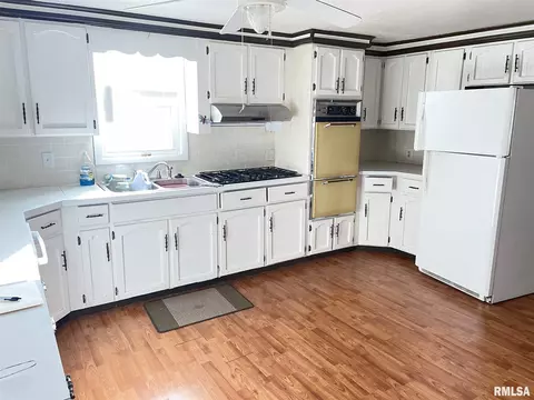 704 N Fair St, Marion, IL 62959 photo 4