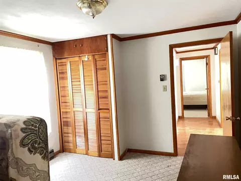 704 N Fair St, Marion, IL 62959 photo 8