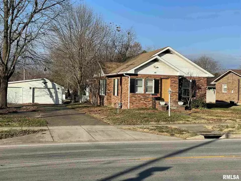 704 N Fair St, Marion, IL 62959 photo 2