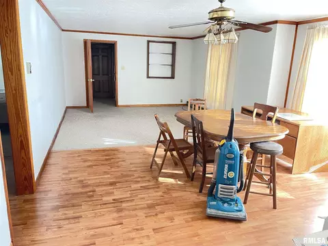 704 N Fair St, Marion, IL 62959 photo 6