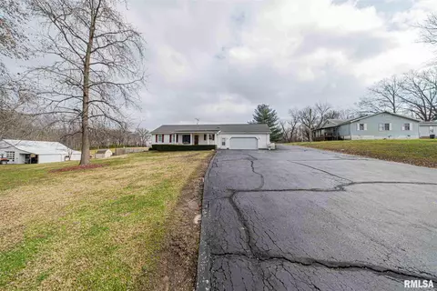 520 Old Broughton Rd, Eldorado, IL 62930 photo 2