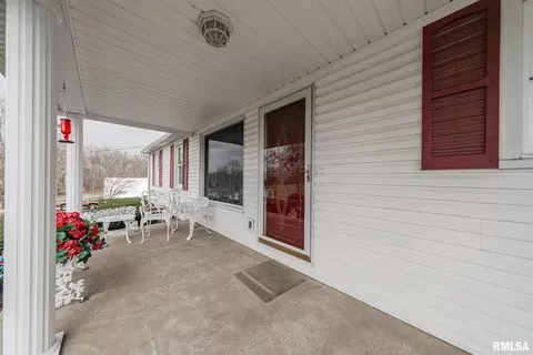 520 Old Broughton Rd, Eldorado, IL 62930 photo 11