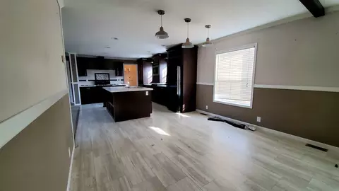 400 S Maple St, Ina, IL 62846 photo 8