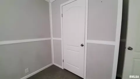 400 S Maple St, Ina, IL 62846 photo 20