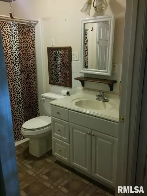 722 E 12th St, Centralia, IL 62801 photo 7