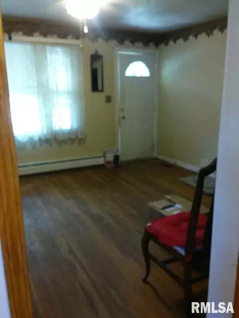 722 E 12th St, Centralia, IL 62801 photo 3