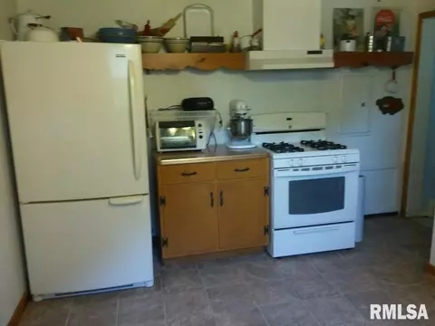 722 E 12th St, Centralia, IL 62801 photo 5