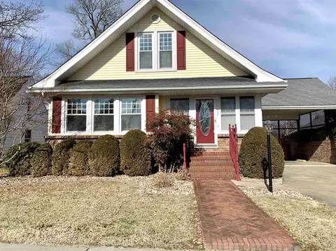 536 E Thorn St, Marion, IL 62959 photo 1