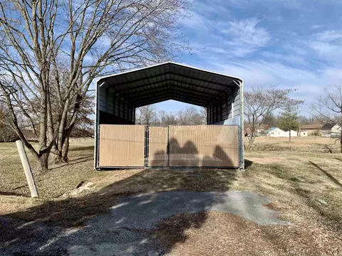 536 E Thorn St, Marion, IL 62959 photo 7