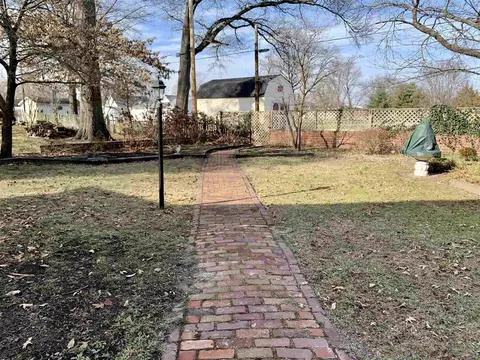 536 E Thorn St, Marion, IL 62959 photo 13