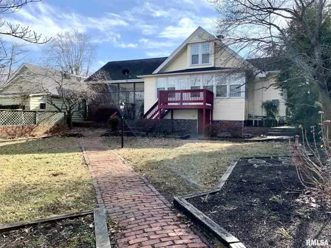 536 E Thorn St, Marion, IL 62959 photo 11