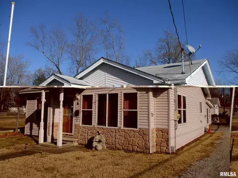 202 Mill St, Benton, IL 62812 photo 23