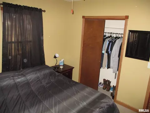 202 Mill St, Benton, IL 62812 photo 10