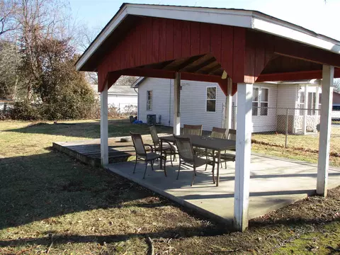 202 Mill St, Benton, IL 62812 photo 18