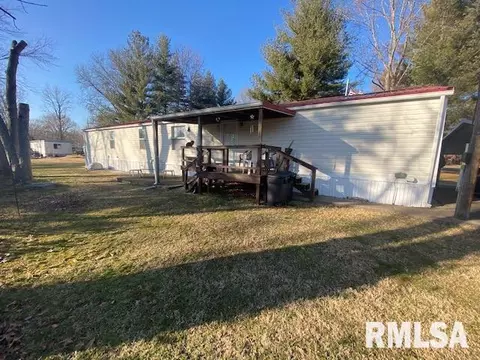 209 S Studell St, Benton, IL 62812 photo 2