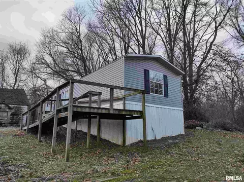 702 N Summit St, Carmi, IL 62821 photo 1