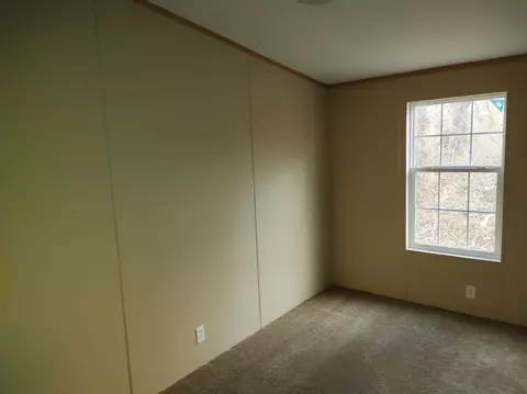 702 N Summit St, Carmi, IL 62821 photo 4