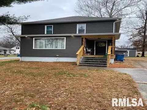 113 Hudelson St, Benton, IL 62812 photo 1