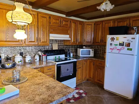 2508 1st St, Eldorado, IL 62930 photo 5