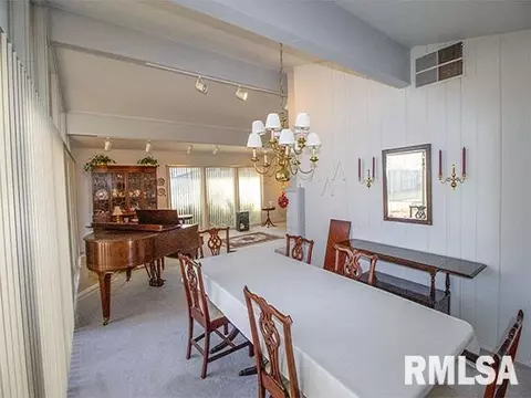 1024 E Calumet St, Centralia, IL 62801 photo 5