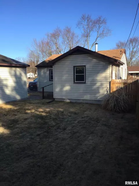 41 Orchard Dr, Herrin, IL 62948 photo 6