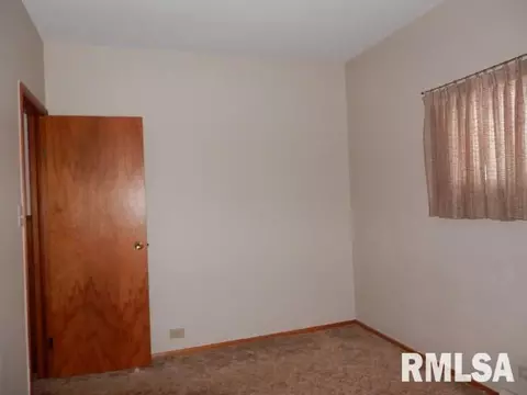 405 N 16th St, Herrin, IL 62948 photo 9