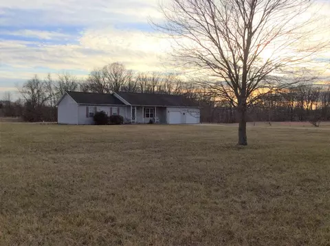 13247 E Smith Rd, Mount Vernon, IL 62864 photo 1