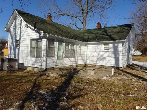 1121 Benton St, Eldorado, IL 62930 photo 12