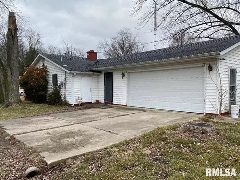 1335 S Pine St, Centralia, IL 62801 photo 2
