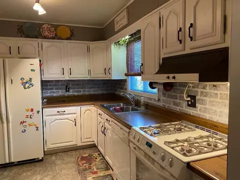 1335 S Pine St, Centralia, IL 62801 photo 7
