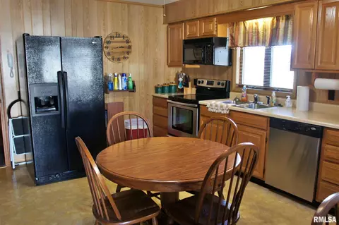 107 E 8th St, Metropolis, IL 62960 photo 7